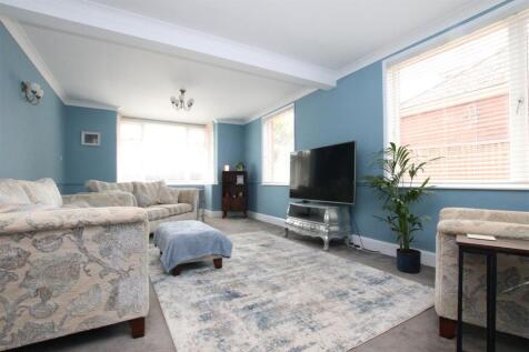 Living Room.JPG