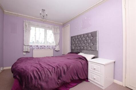 Bedroom 2.JPG