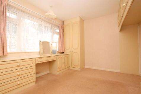 Bedroom 1.JPG