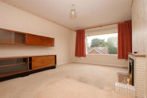 Living Room_.JPG