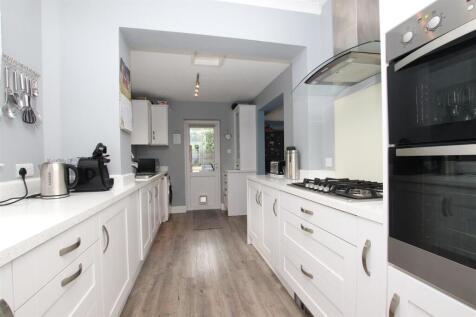 Kitchen.JPG