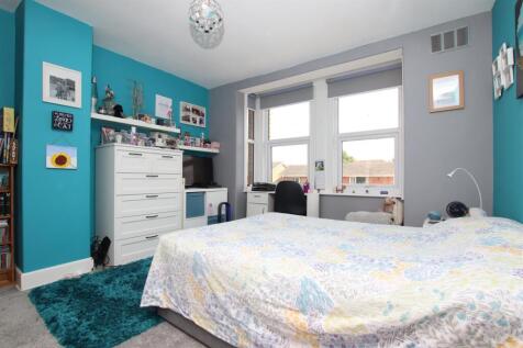 Bedroom 2.JPG