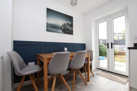 Dining Area.JPG