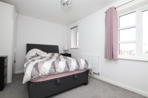 Bedroom 1.JPG