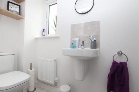 Ensuite 2.JPG