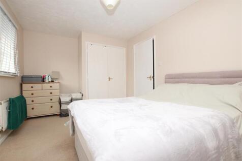 Bedroom 1_.JPG