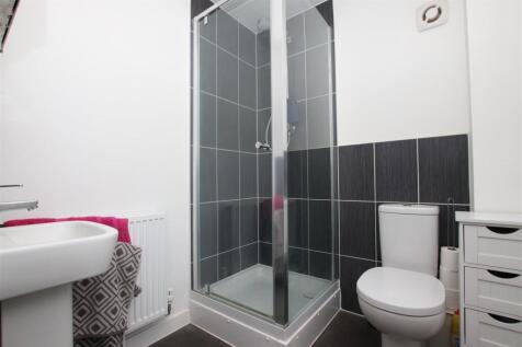 Ensuite.JPG