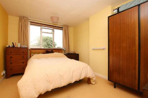 Bedroom 1.JPG