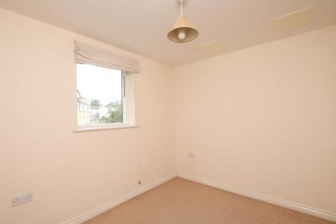 Bedroom 2.JPG