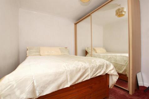 Bedroom 1a.JPG
