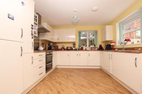 Kitchen.JPG