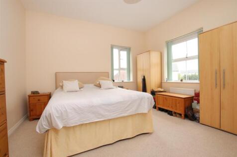 Bedroom 1.JPG