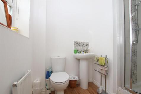 Ensuite.JPG