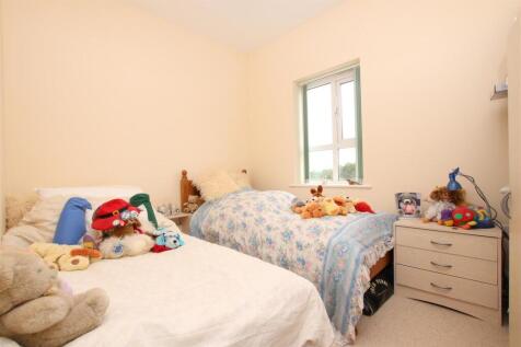 Bedroom 3.JPG