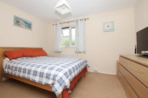 Bedroom 1.JPG