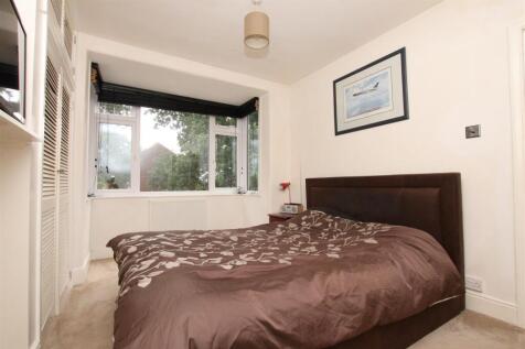 Bedroom 1_.JPG