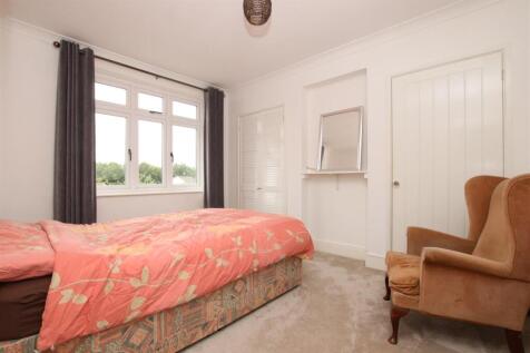 Bedroom 2.JPG