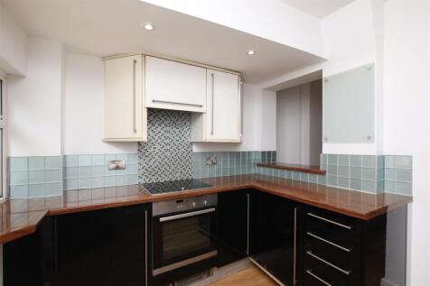 Kitchen..JPG