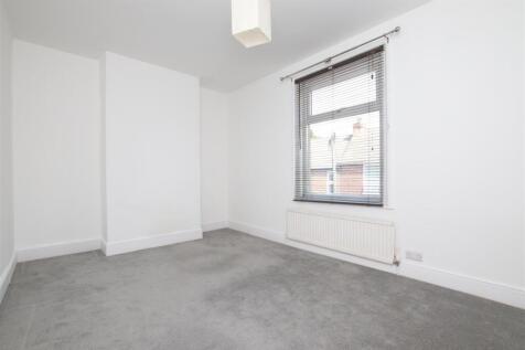 Bedroom 1.JPG