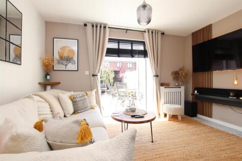 Living Area.JPG