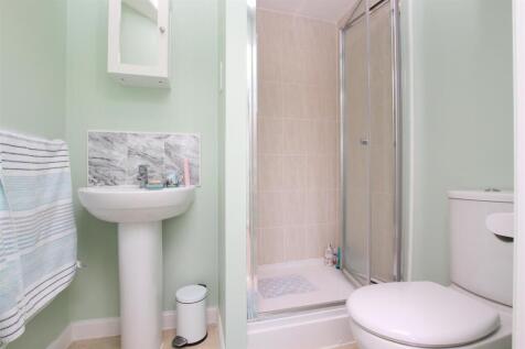 Ensuite.JPG