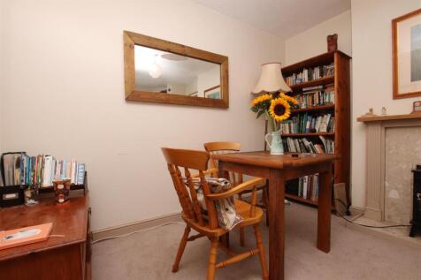 Dining Area.JPG