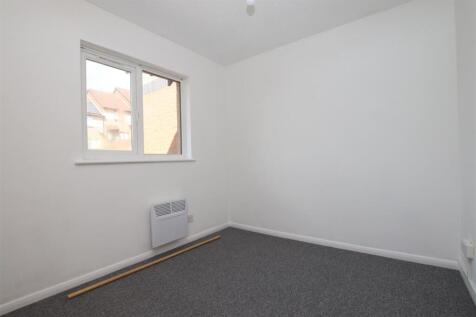 Bedroom 2.JPG