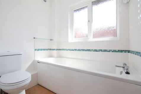 Bathroom.JPG