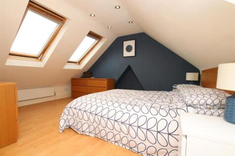 Bedroom 1.JPG