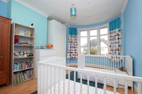 Bedroom 2.JPG