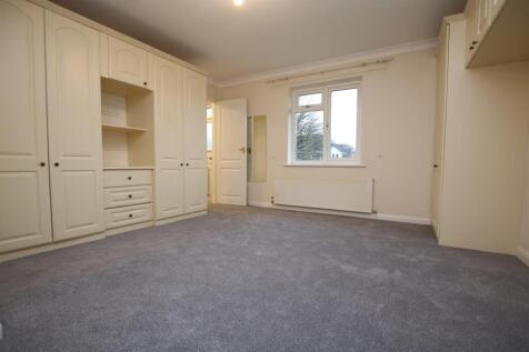 Bedroom 1a.JPG