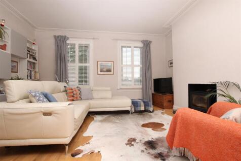 Living Room.JPG