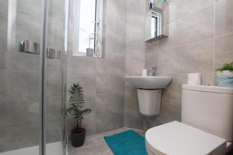 Shower Room.JPG