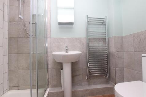 Ensuite.JPG