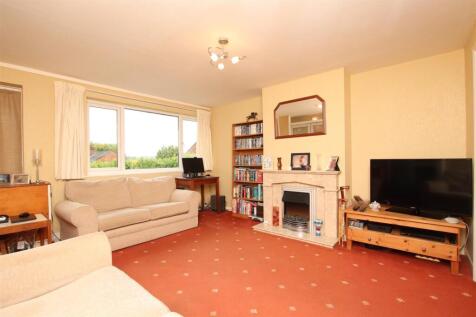Living Room..JPG