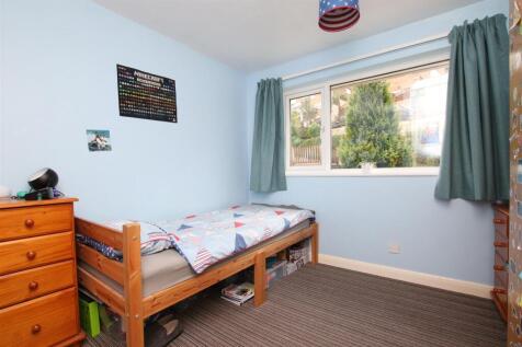Bedroom 2.JPG