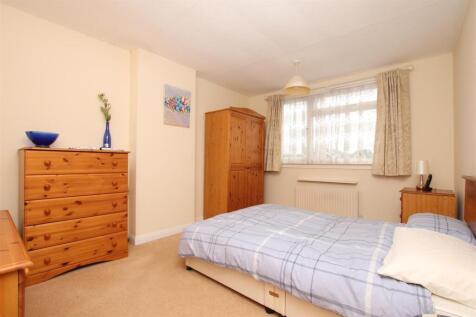 Bedroom 1.JPG
