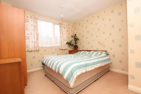 Bedroom 2.JPG