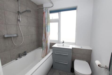 Bathroom.JPG