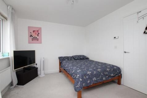 Bedroom 1..JPG