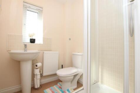 Ensuite.JPG