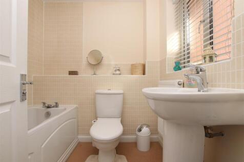 Bathroom.JPG
