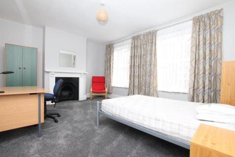 Bedrooom 2.JPG