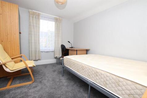 Bedroom 4.JPG