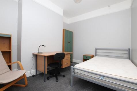 Bedroom 2.JPG