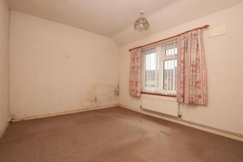 Bedroom 2.JPG