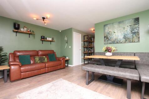 Living Room.JPG