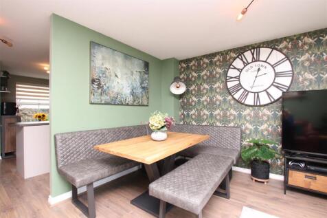 Dining Area.JPG