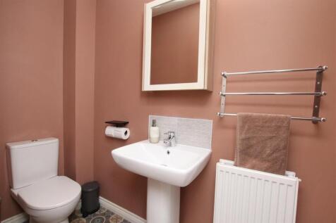 Ensuite.JPG