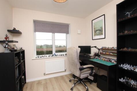 Bedroom 4.JPG